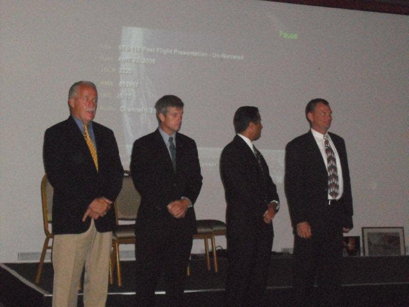 STS-119 Meeting 2009 9