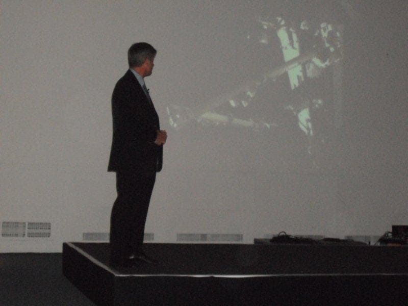 STS-119 Meeting 2009 32