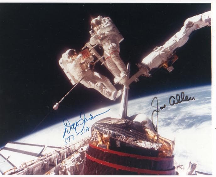 Shuttle Astronauts 15