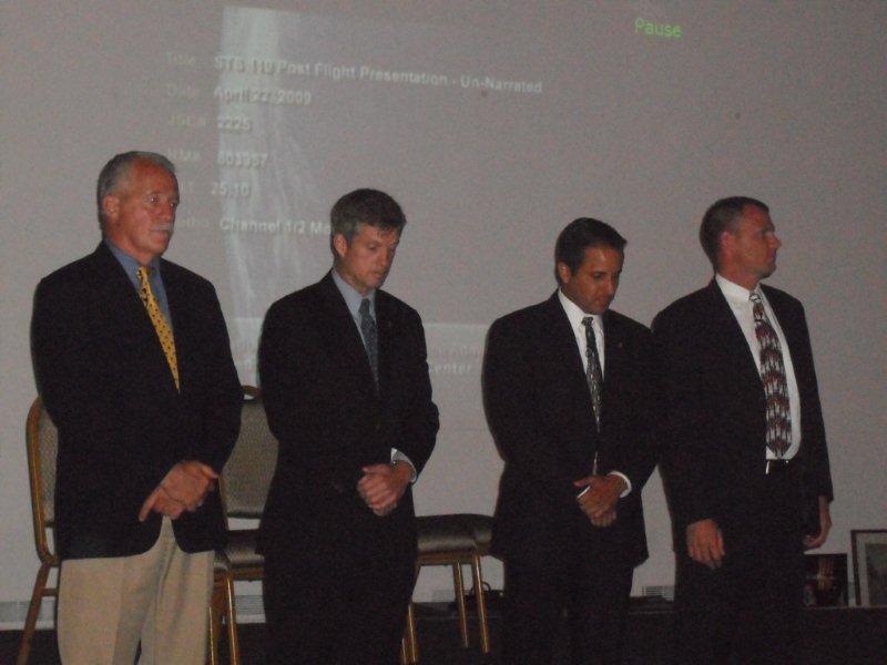 STS-119 Meeting 2009 12